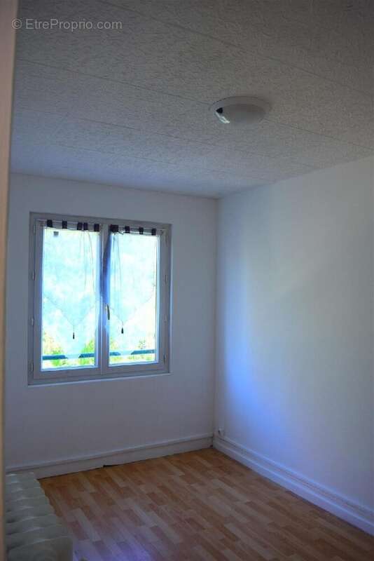 Appartement à CLICHY-SOUS-BOIS