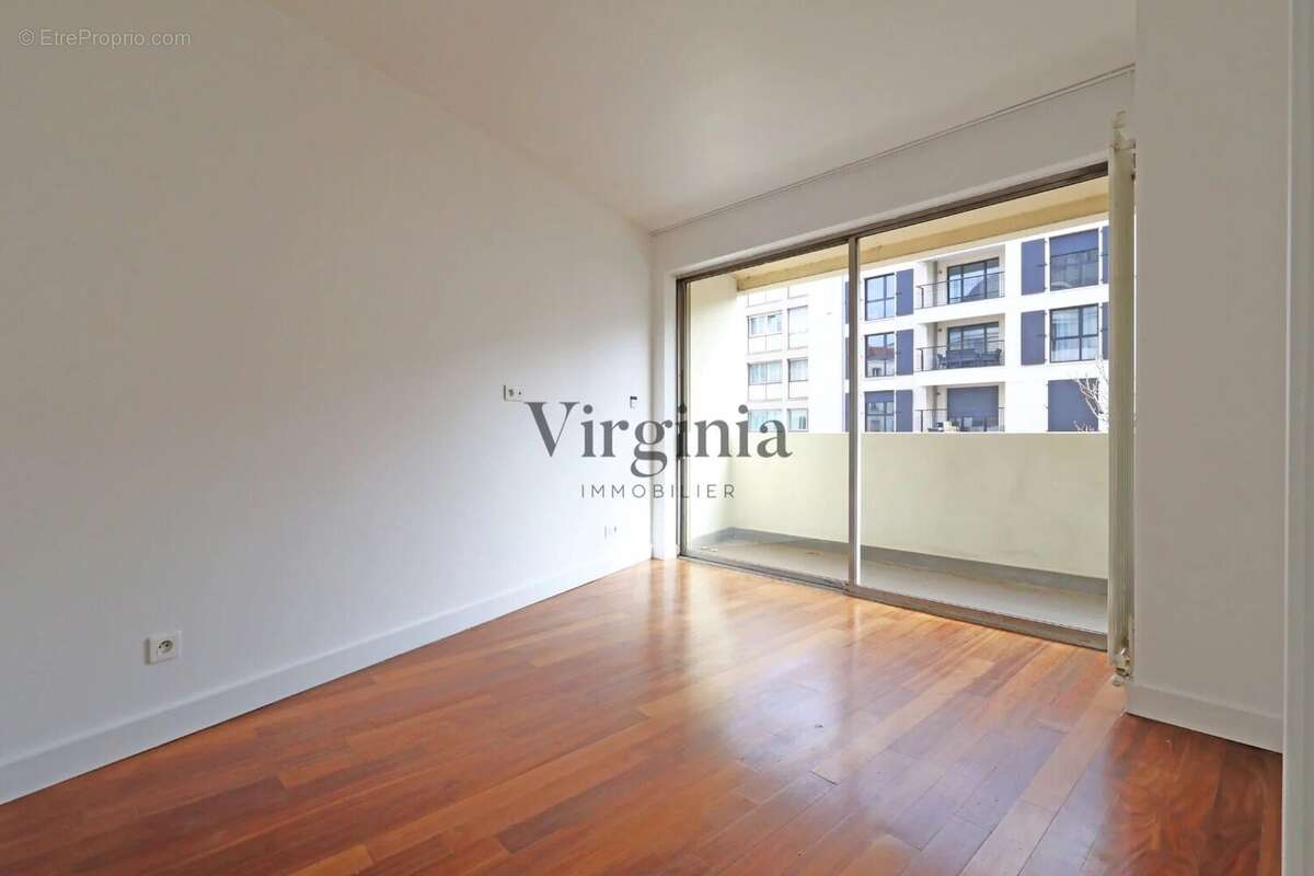 Appartement à CHARENTON-LE-PONT