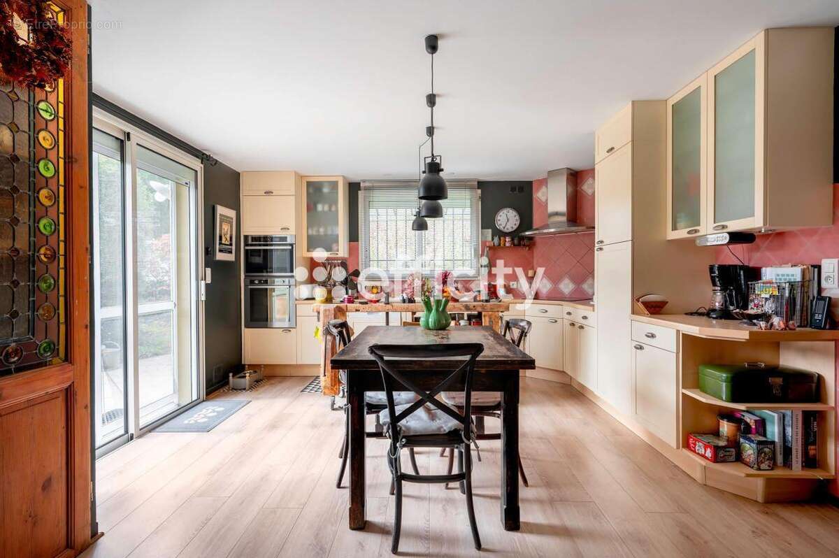 Maison à SAINT-MEDARD-EN-JALLES