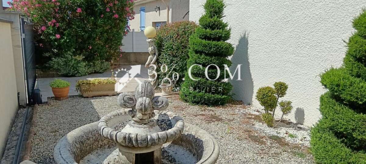 Maison à ETOILE-SUR-RHONE