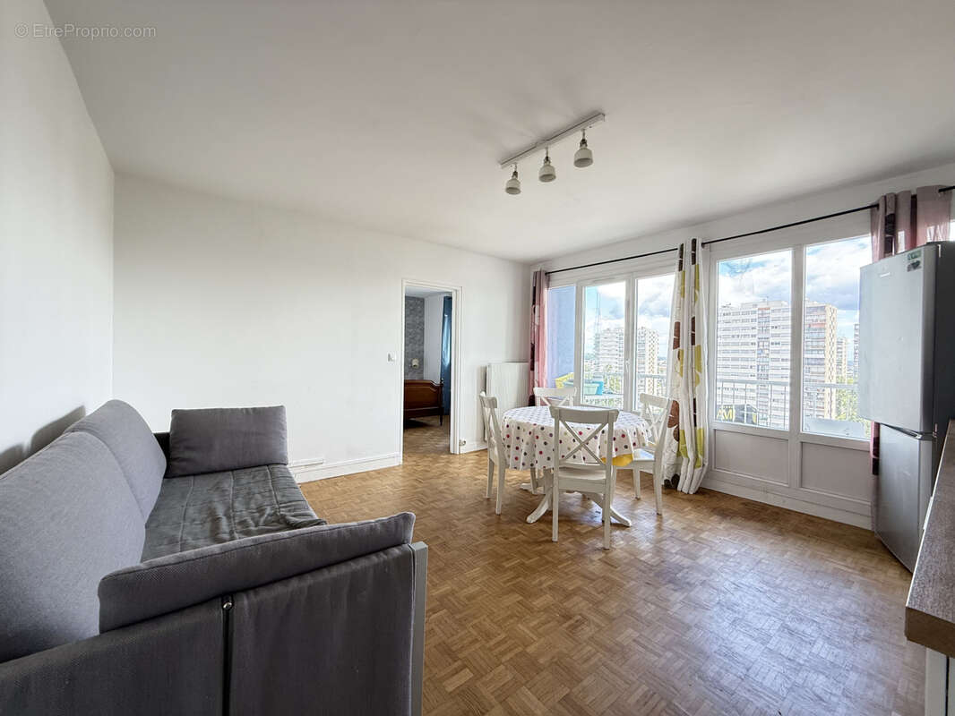 Appartement à FONTENAY-SOUS-BOIS