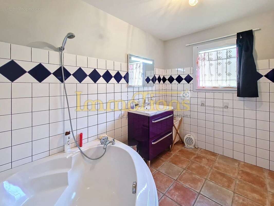 Maison à ROMANS-SUR-ISERE