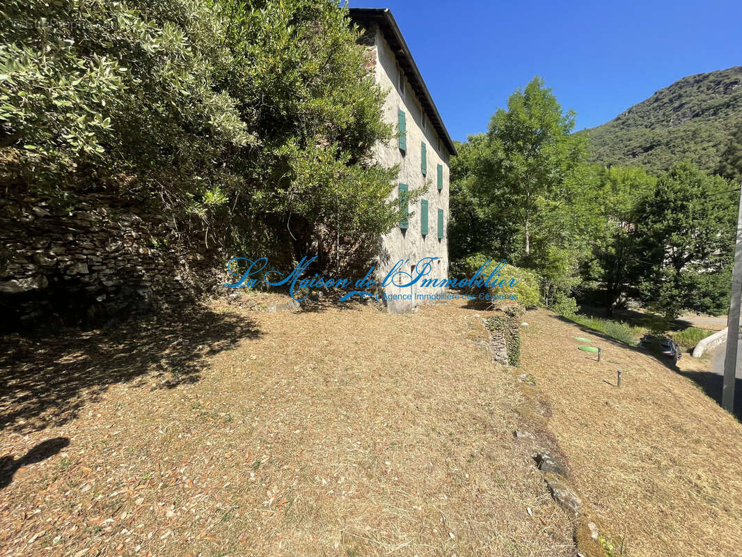 Au cœur de la Vallée Borgne, mas en pierres avec clède sur 9801 m2 de terrain - photo 3