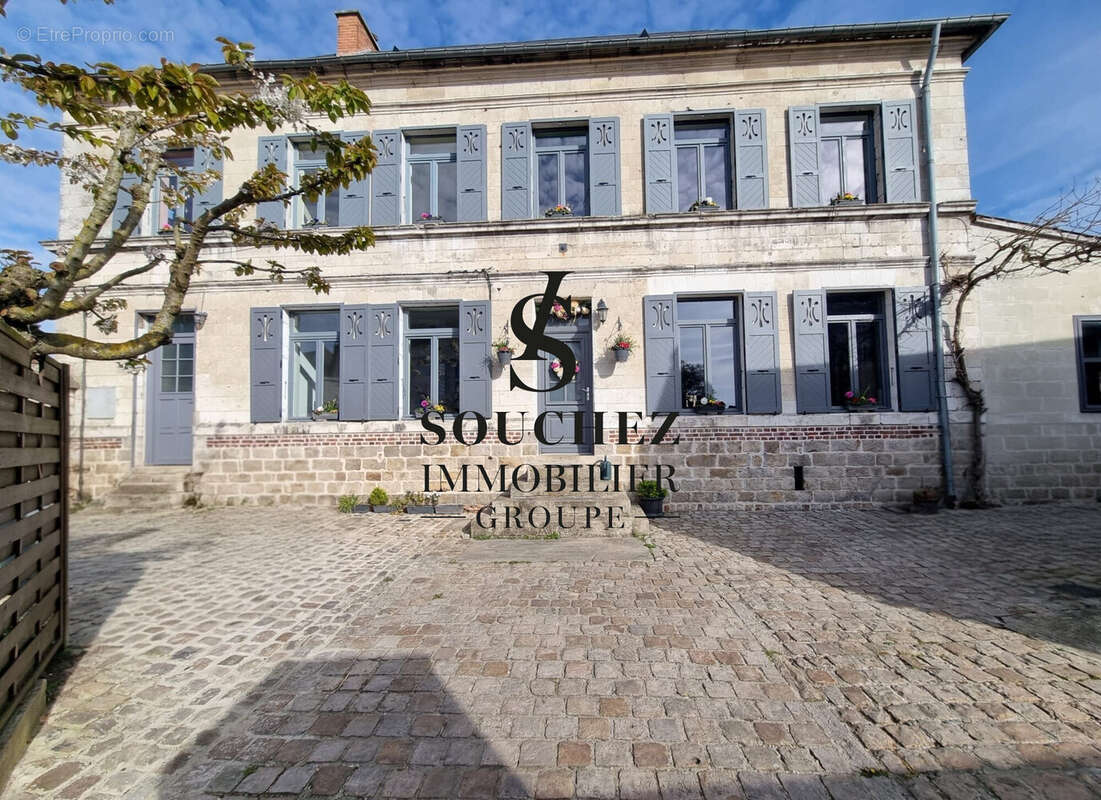 Maison à MONT-SAINT-ELOI