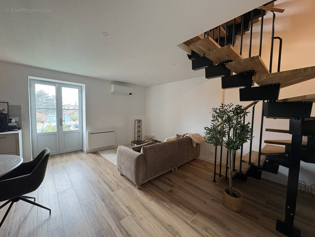 Appartement à CHAPONOST