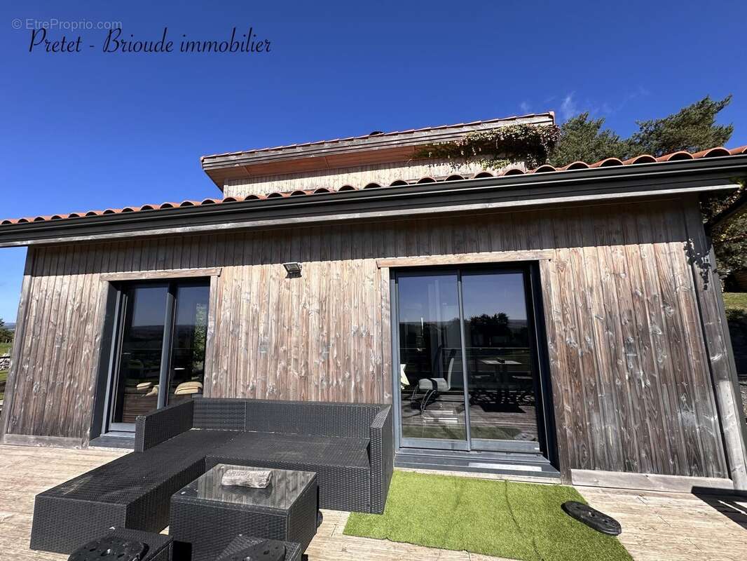 Maison à RUYNES-EN-MARGERIDE