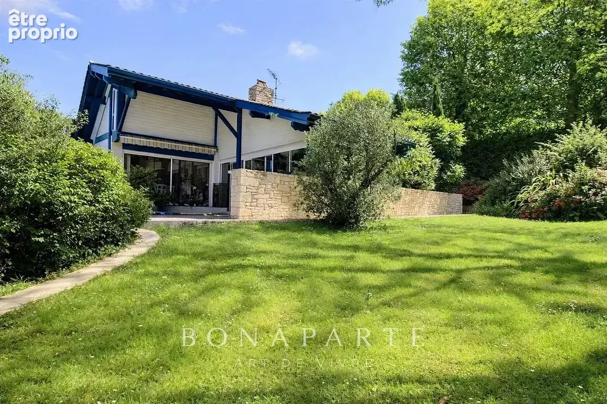 Arcangues - propriete avec piscine - face au golf - photo 3