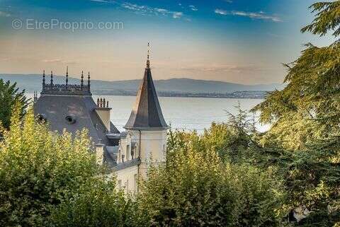 Appartement à EVIAN-LES-BAINS