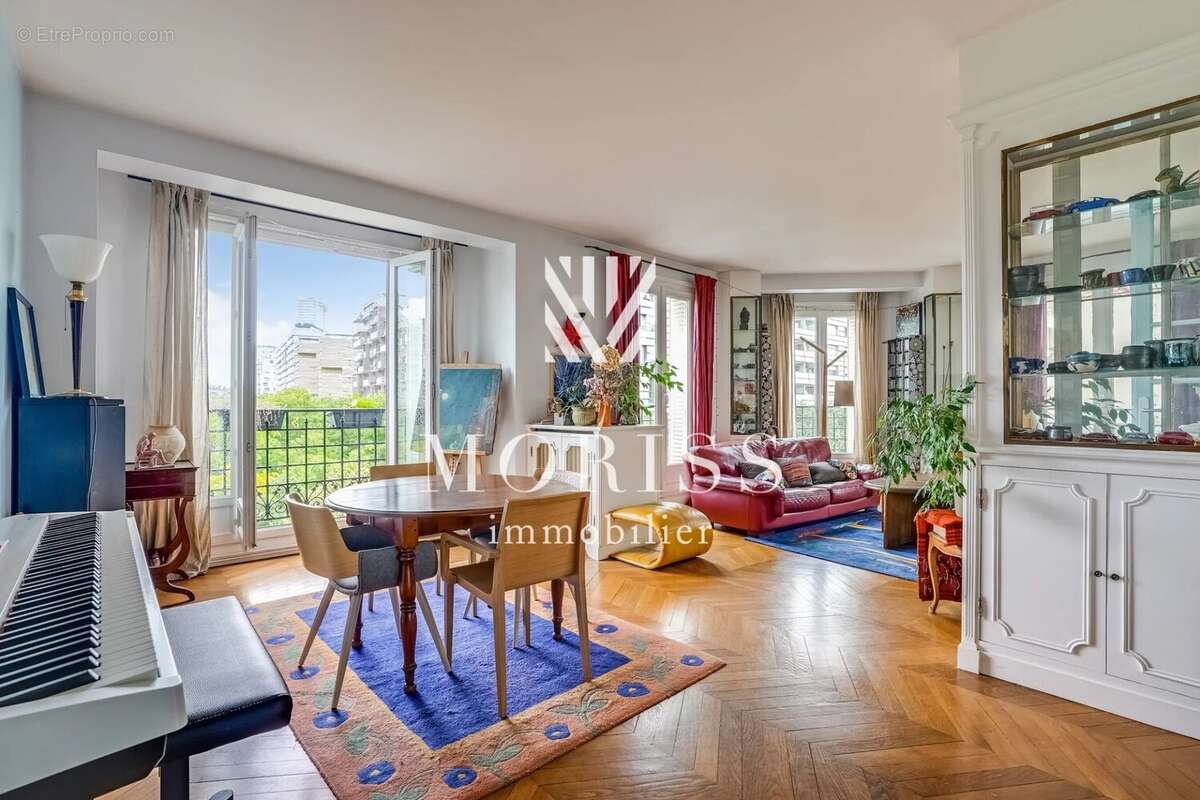 Appartement à PARIS-17E