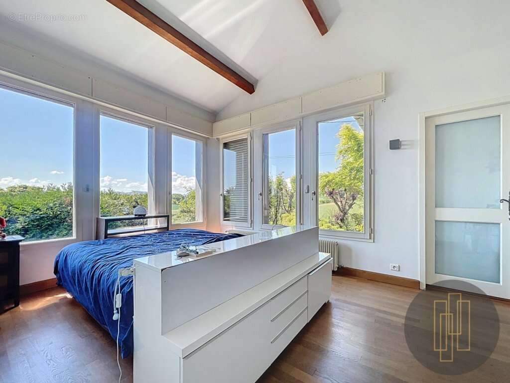 Maison à SAINT-DIDIER-DE-FORMANS