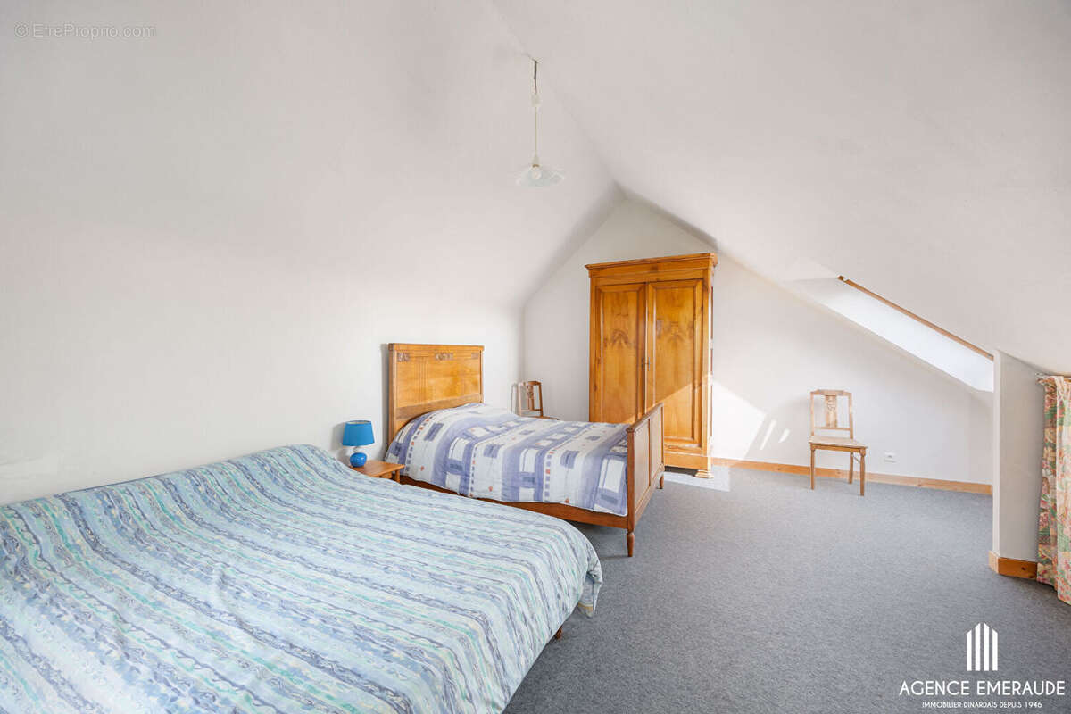 Maison à PLOUER-SUR-RANCE