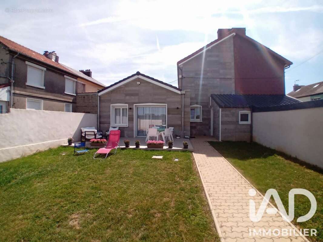 Maison 102 m² à Avesnes-Les-Bapaume  - photo 2