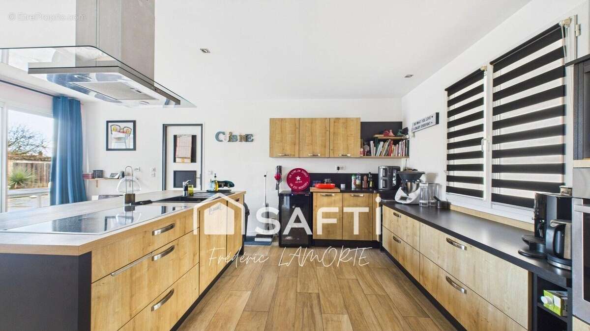 Maison 150 m² à Saint-Ouen-D'aunis  - photo 4