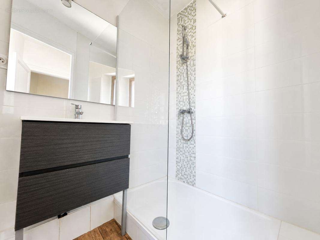 Maison 48 m² à Saint-Martin-De-Londres  - photo 7