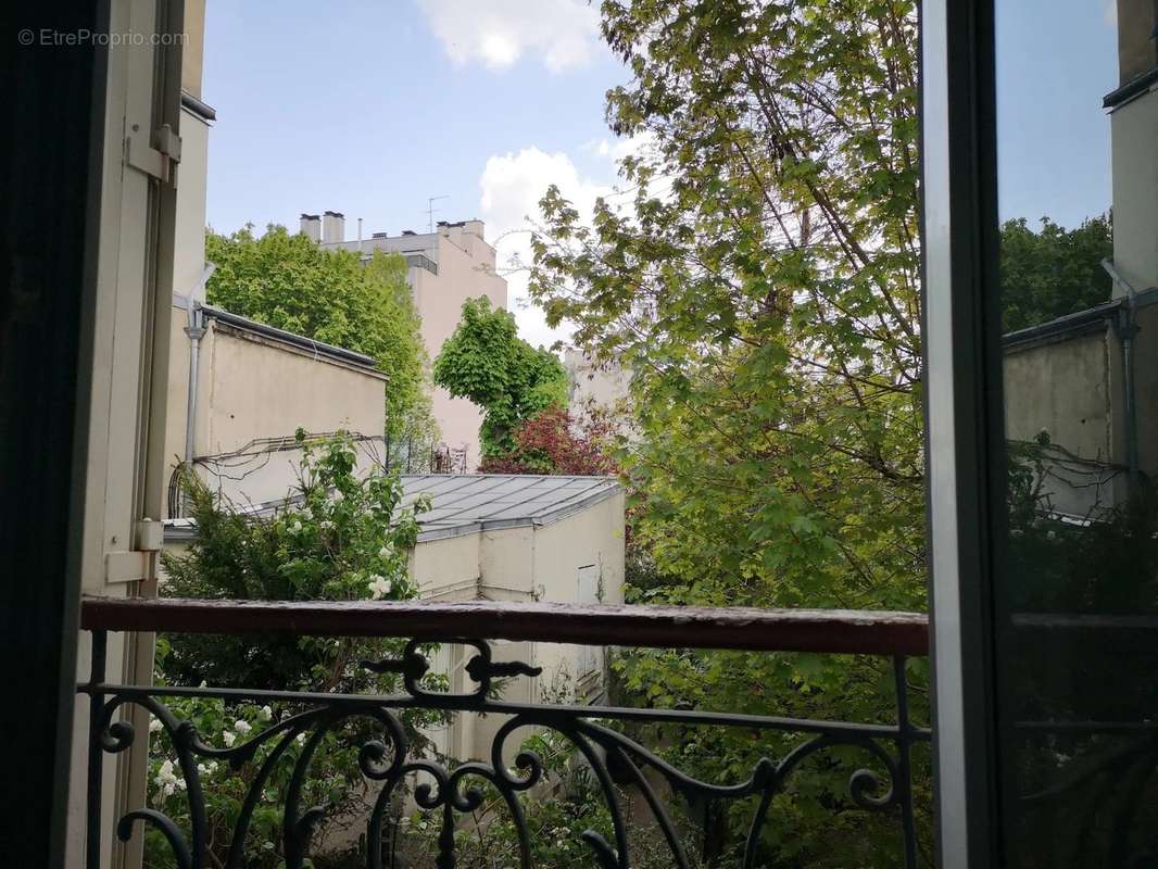 Appartement à PARIS-20E