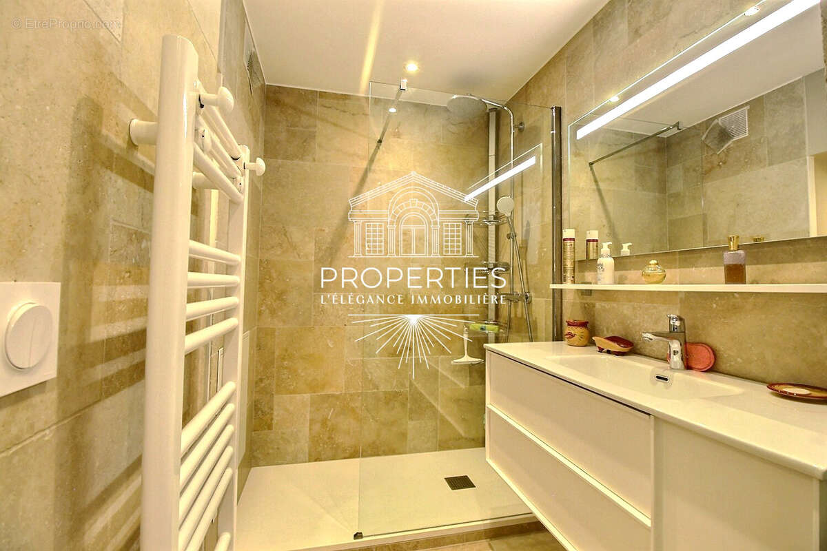 Appartement à LE LAVANDOU