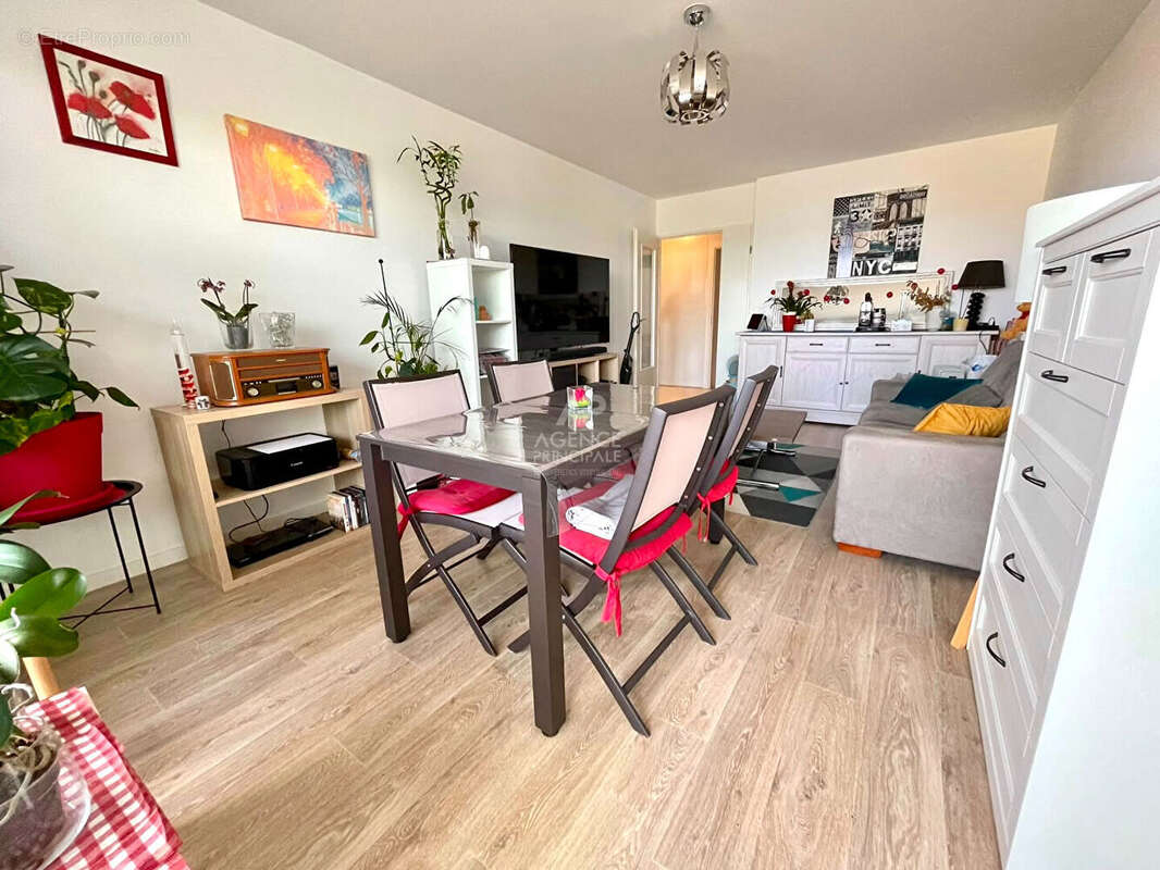 Appartement  4 pièce(s) 86 m2 - photo 3