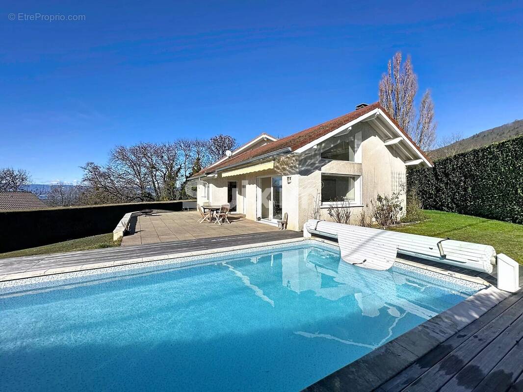 Maison à SAINT-CERGUES