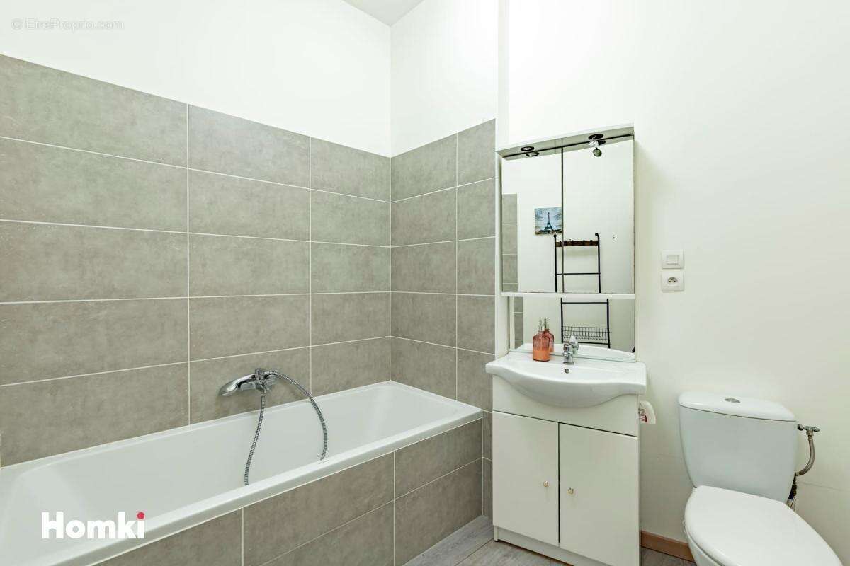 Maison de ville T8 de 227 m2 à Gardie 11250 - photo 17