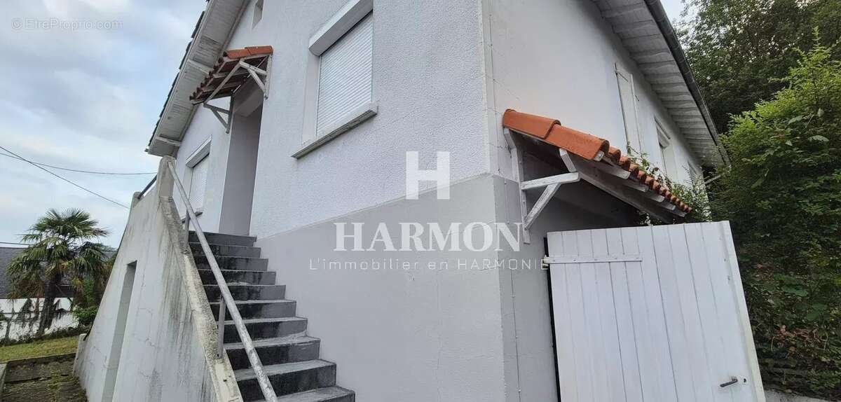 Harmon à vendre : Maison avec vue sur les montagnes – Eysus - photo 3