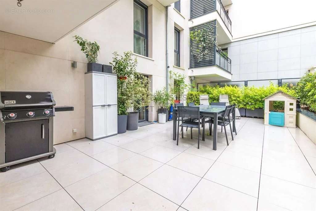 Appartement à VILLE-D'AVRAY