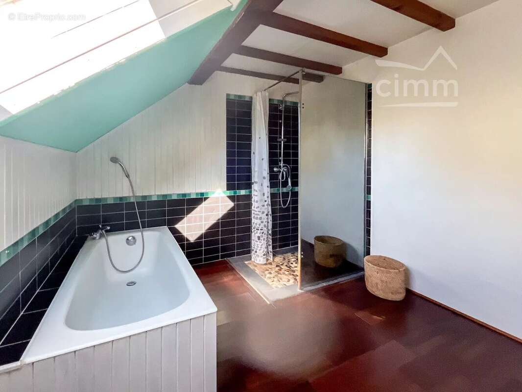 Maison à LA TERRASSE