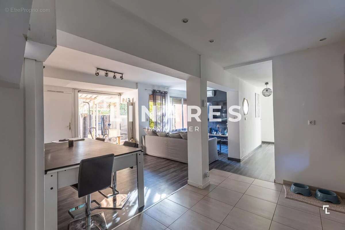 Appartement à MARSEILLE-11E