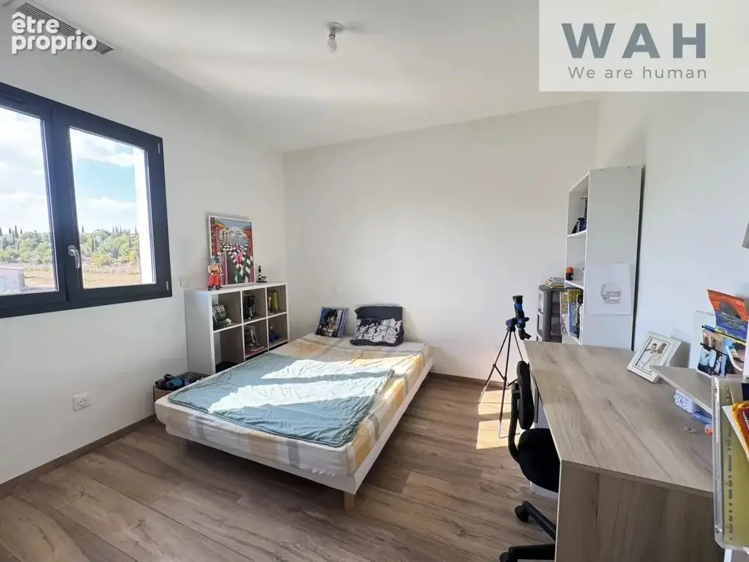 Villa contemporaine récente avec piscine, 5 chambres et jard - photo 19