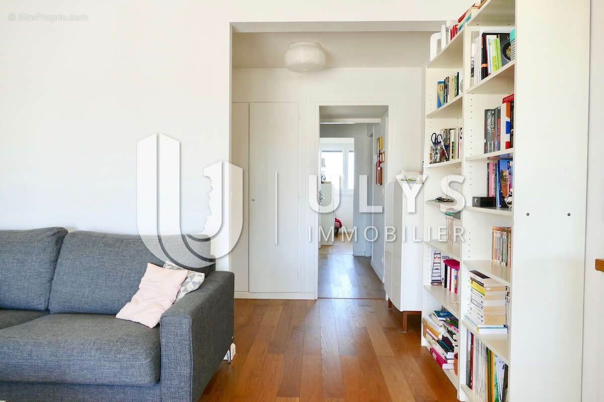 Appartement à PARIS-14E
