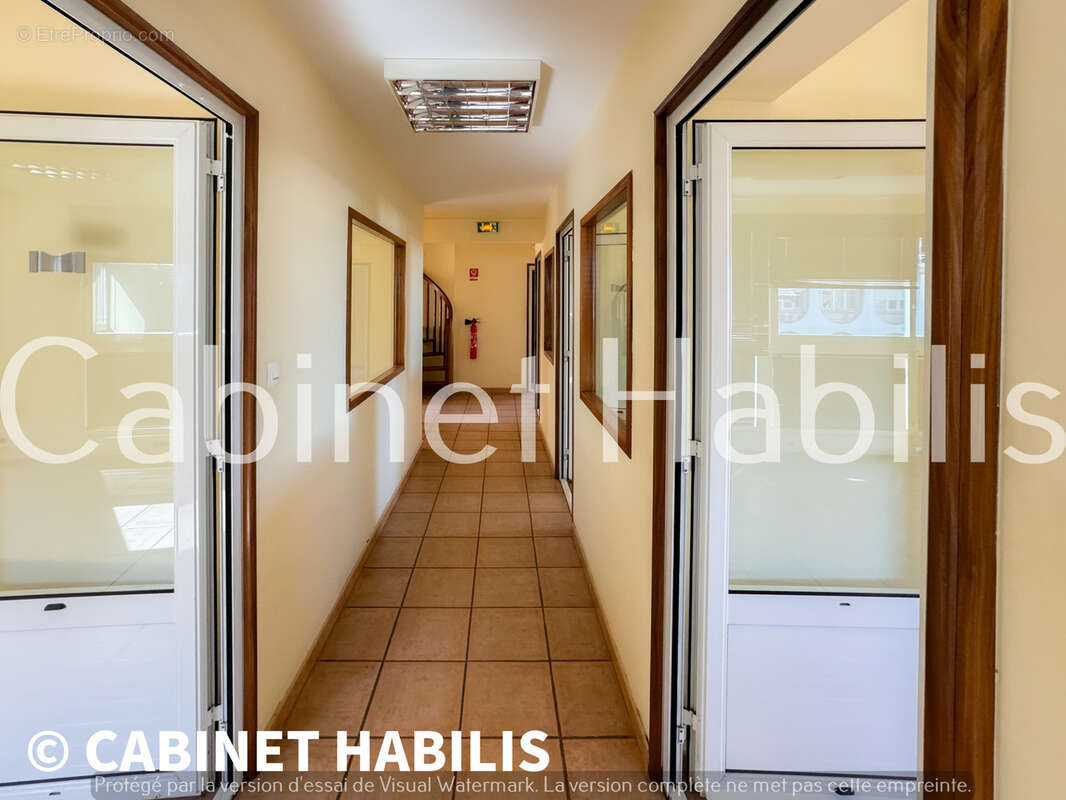 Commerce à SAINT-PIERRE