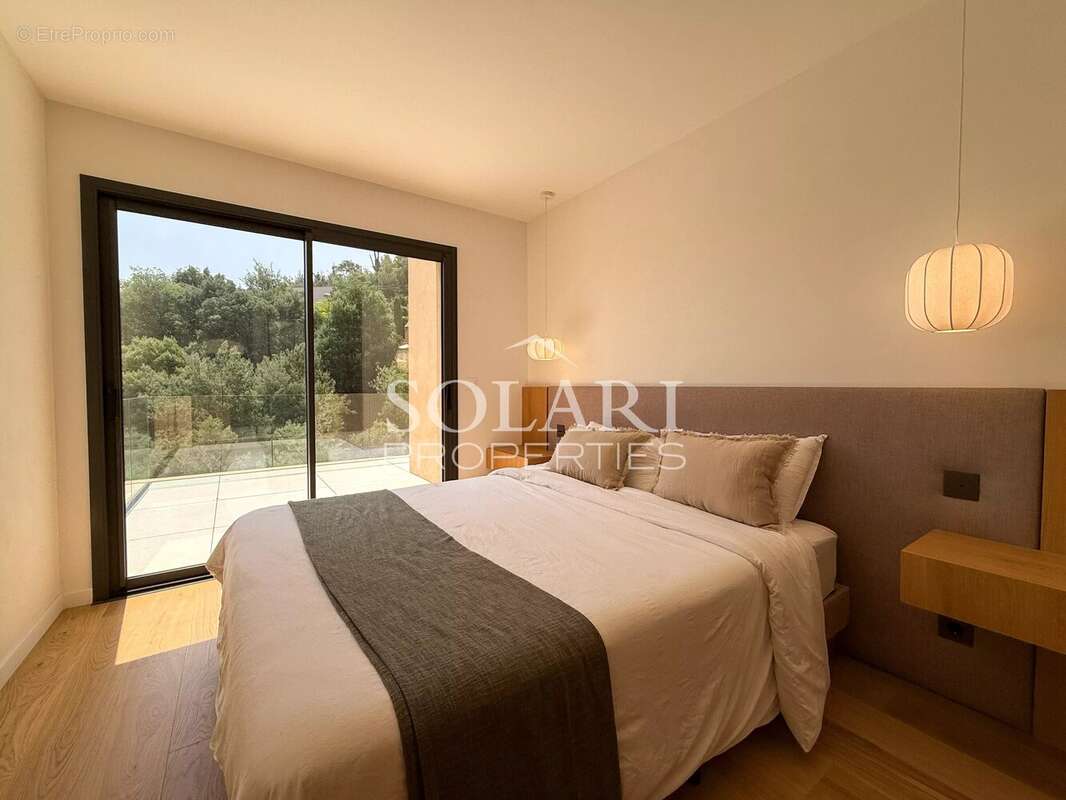 Villa d’architecte avec vue mer et piscine à Théoule-sur-Mer - photo 22
