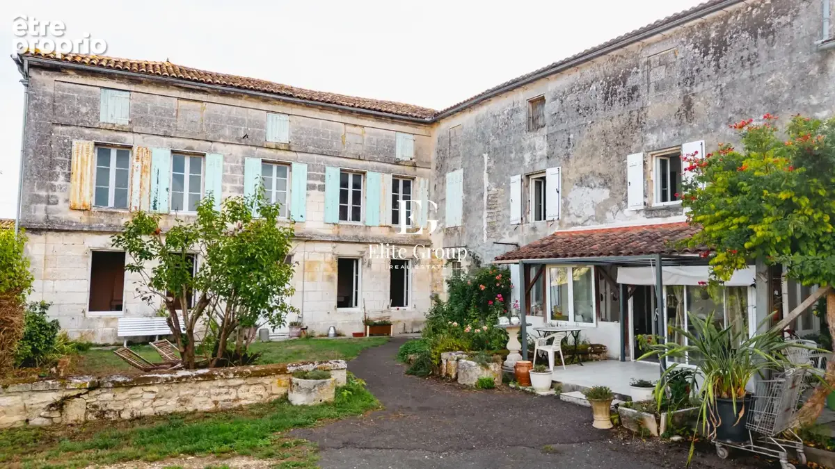 Grande propriété charentaise à rénover aux portes d'angoulême - photo 4