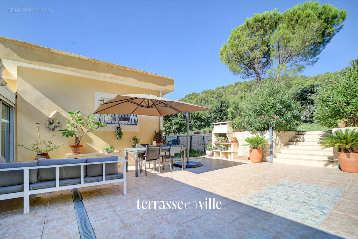 Maison à CARNOUX-EN-PROVENCE