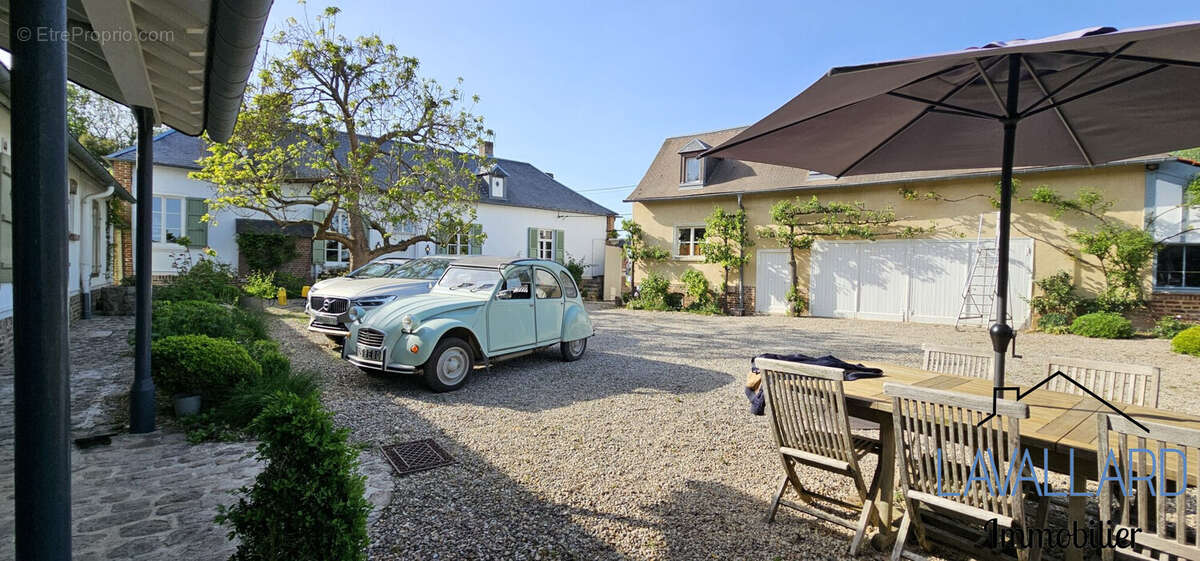 Maison 285 m² à Rubempre  - photo 2