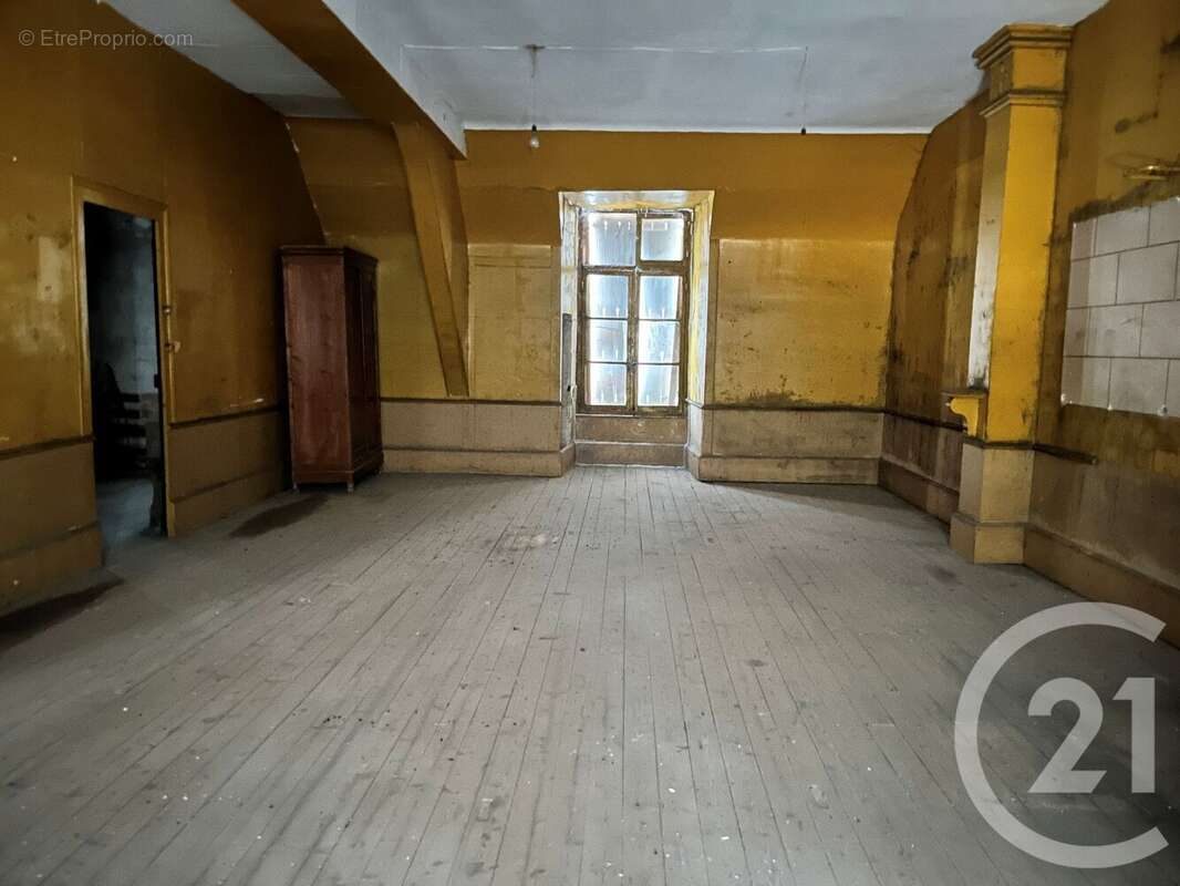 Maison à CHATEAUNEUF-VAL-DE-BARGIS