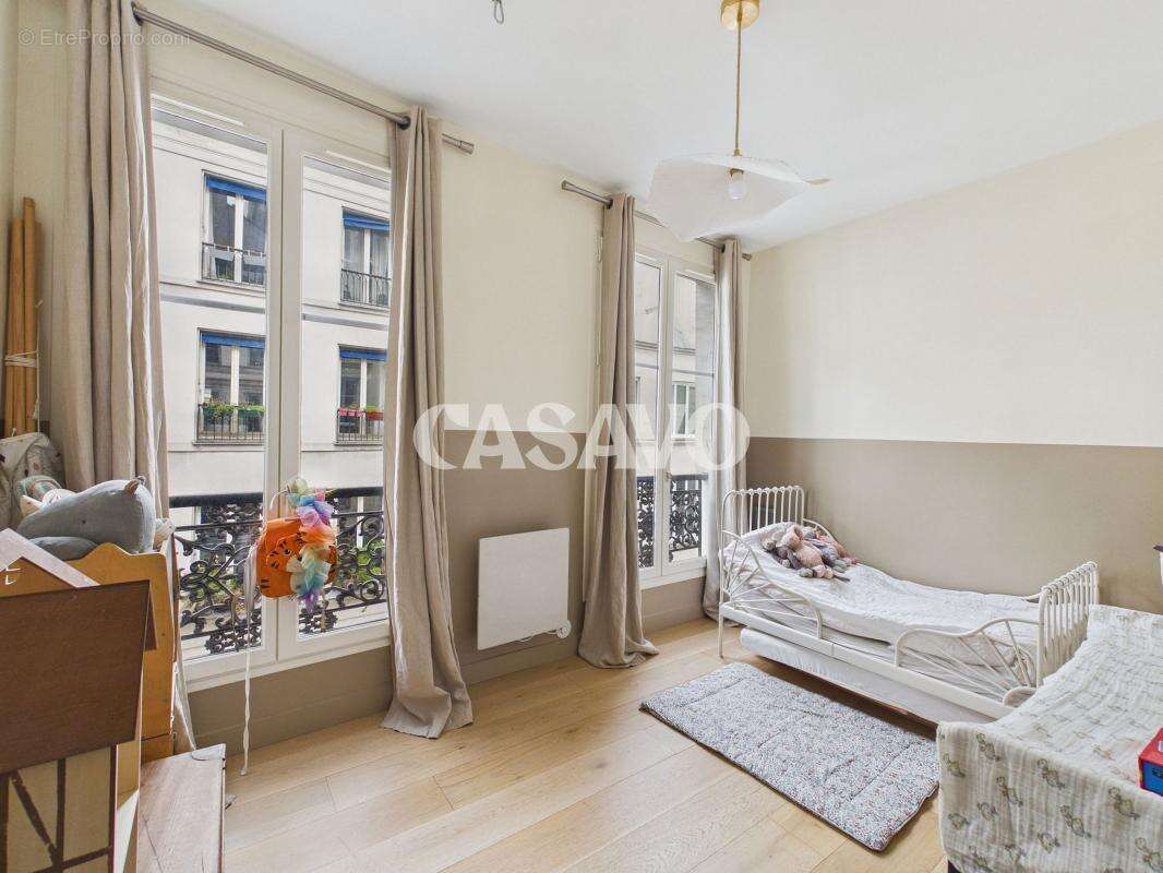 Appartement à PARIS-10E
