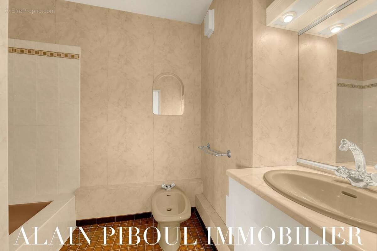 Appartement à CASTELGINEST