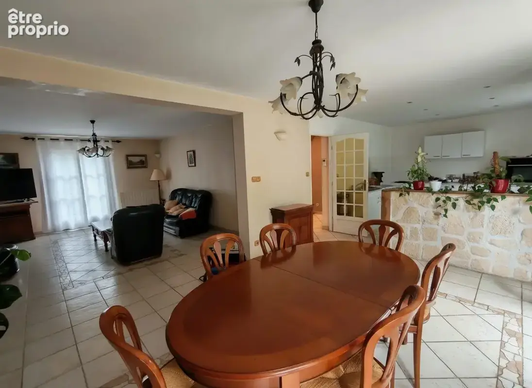 Maison 171 m² à Magny-En-Vexin  - photo 2