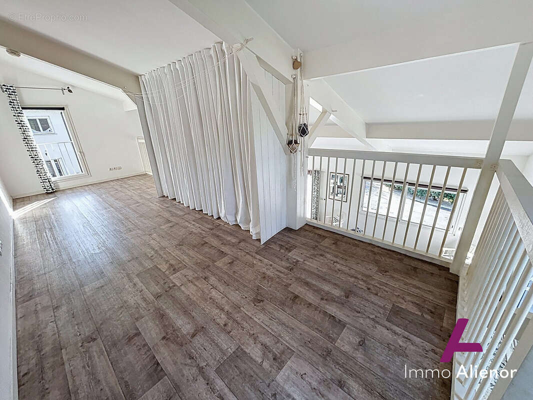 Maison à BELIN-BELIET