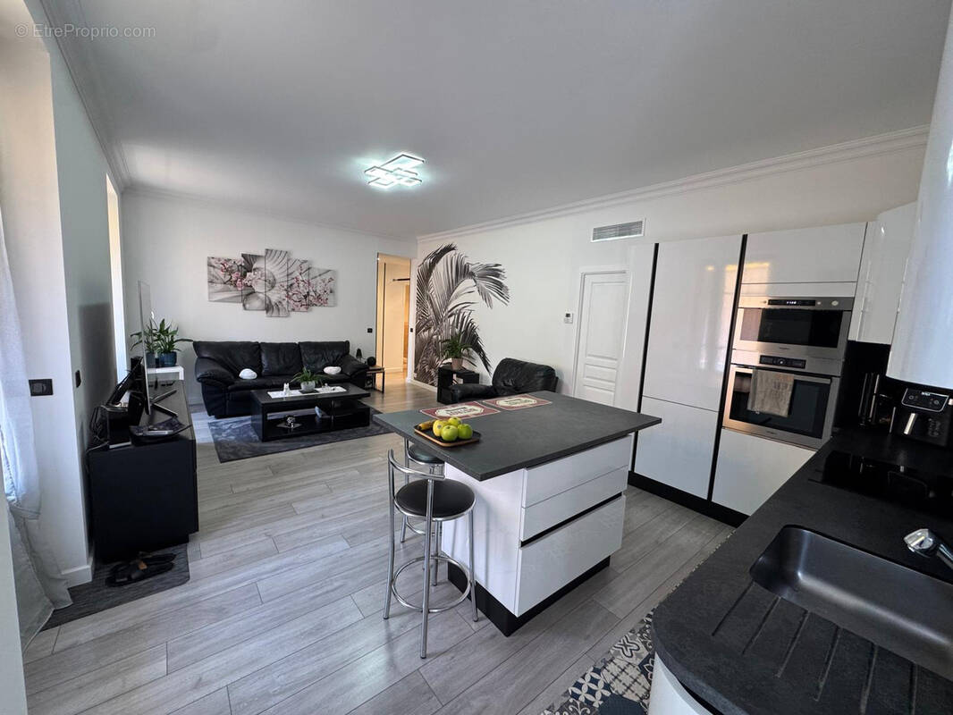 Appartement à BEAUSOLEIL