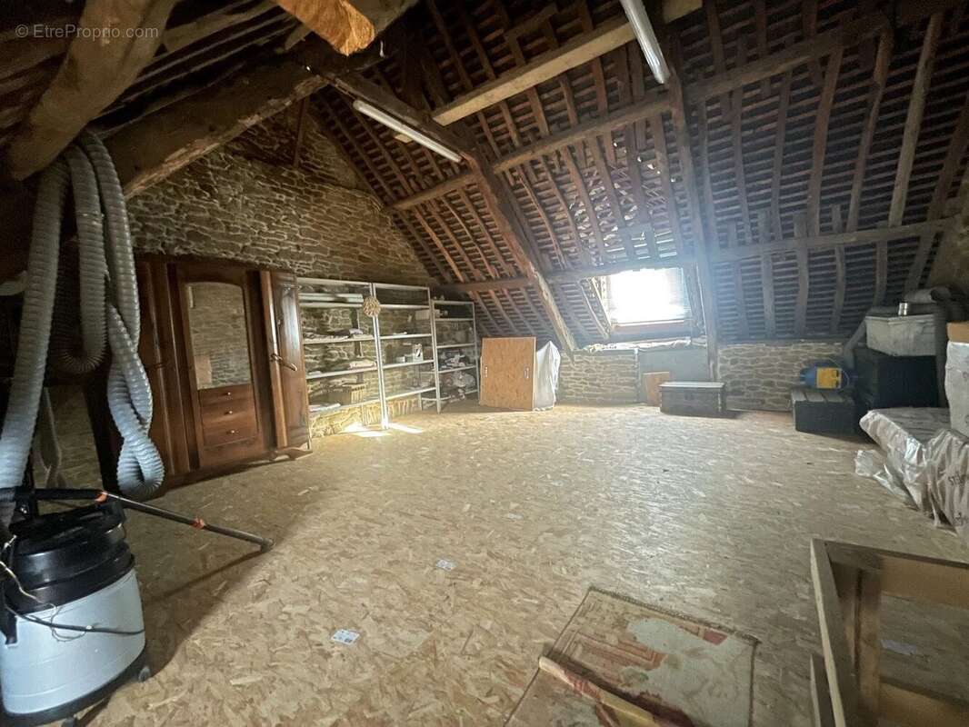 Maison à LA VICOMTE-SUR-RANCE