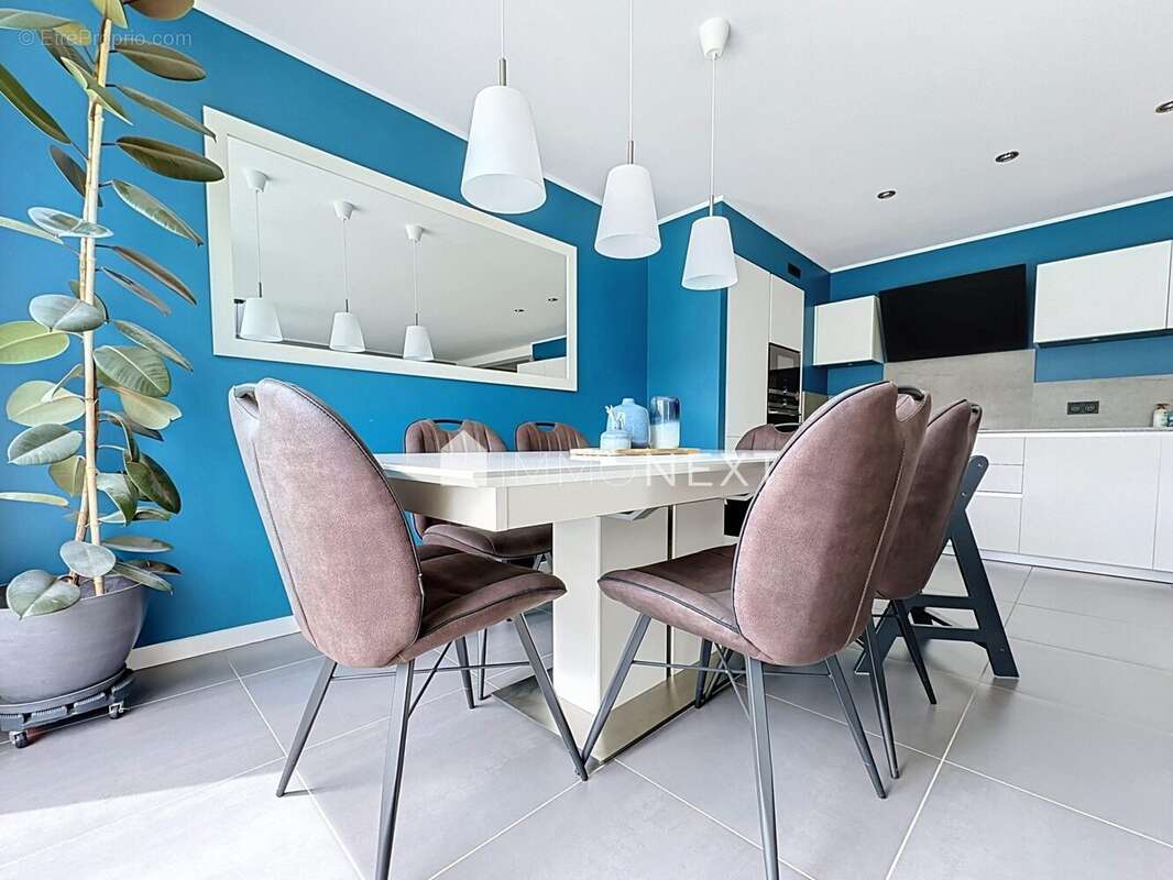 Maison 129 m² à Roussy-Le-Village  - photo 2