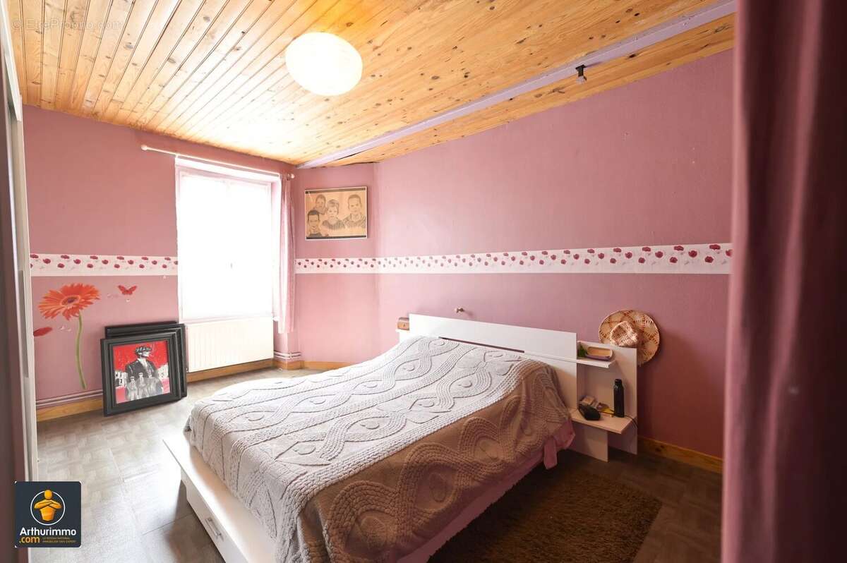 Maison en pierre 165,03 m² à Saint-Hilaire-La-Palud - photo 15