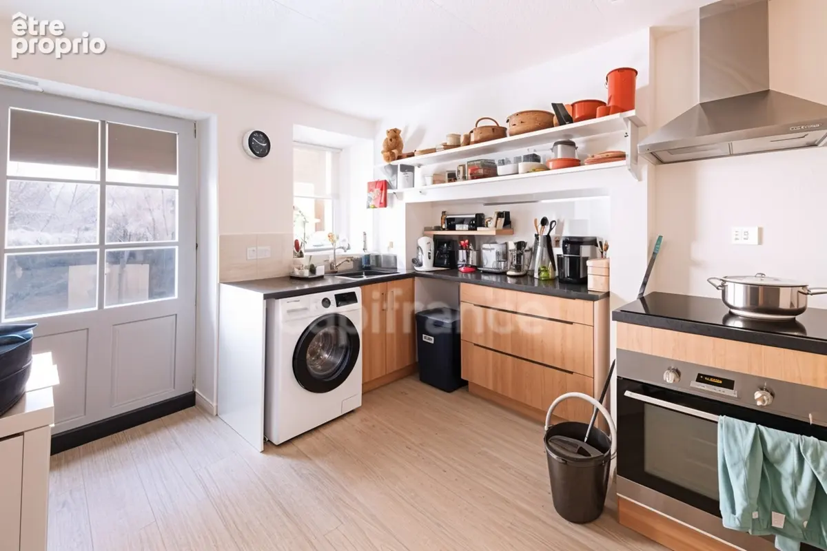 Immeuble de rapport - 3 appartements - Maurs (15) - photo 2