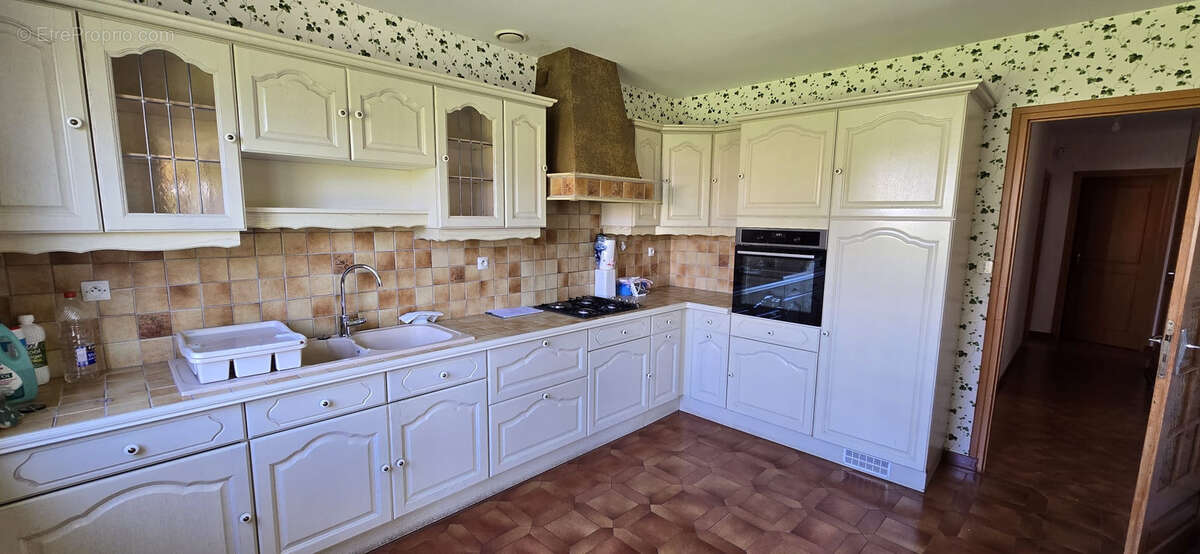 Maison à OUROUX-SUR-SAONE