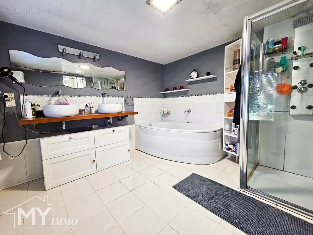 Maison à SAINT-AVIT-SAINT-NAZAIRE