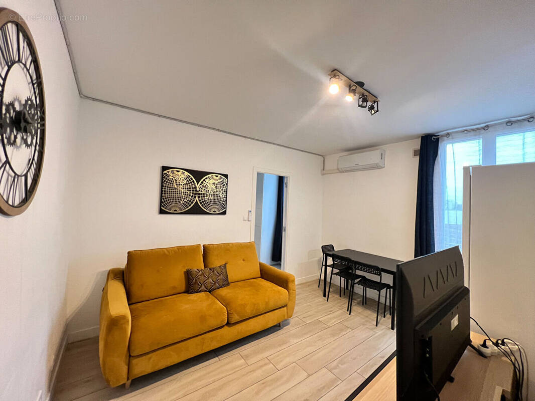 Appartement à AUBERVILLIERS