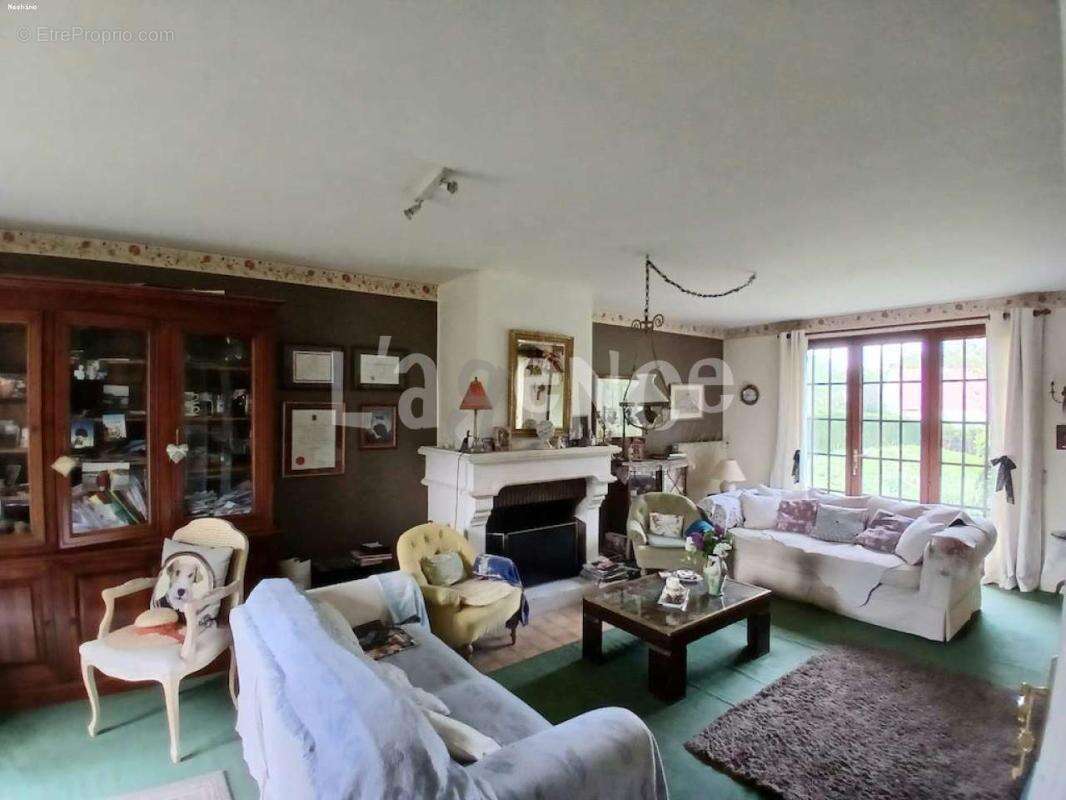Maison à GRESSY