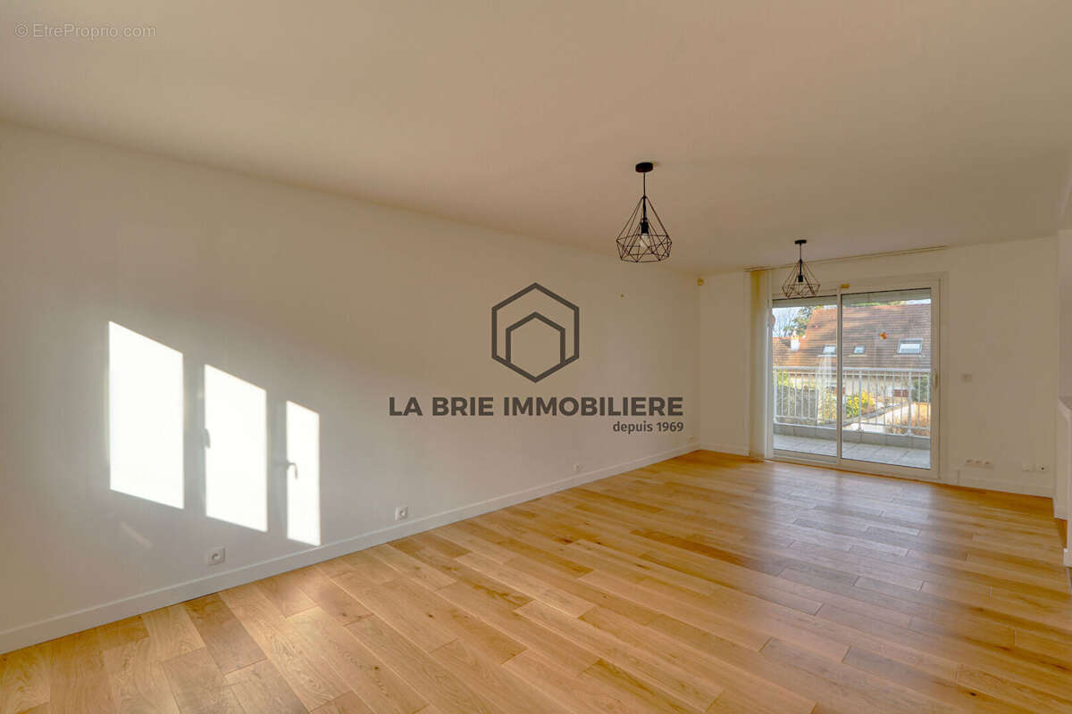 Maison à VILLECRESNES