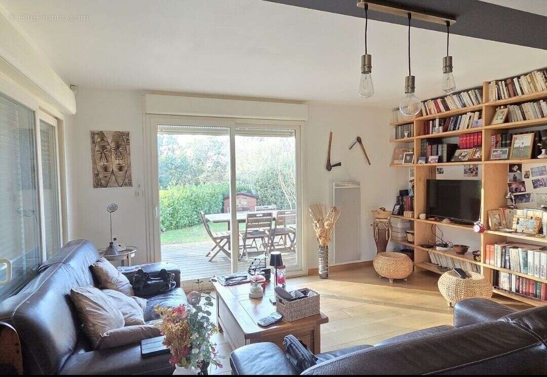 Maison à BASSENS
